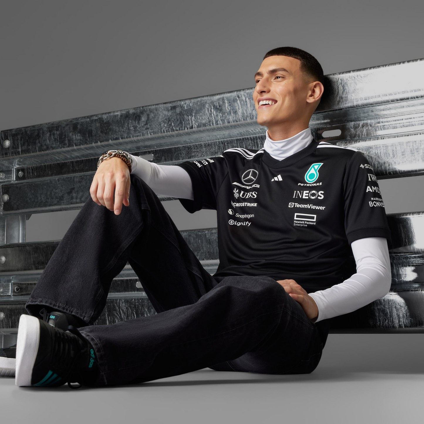MERCEDES - AMG PETRONAS FORMULA ONE TEAM DRIVER JERSEY