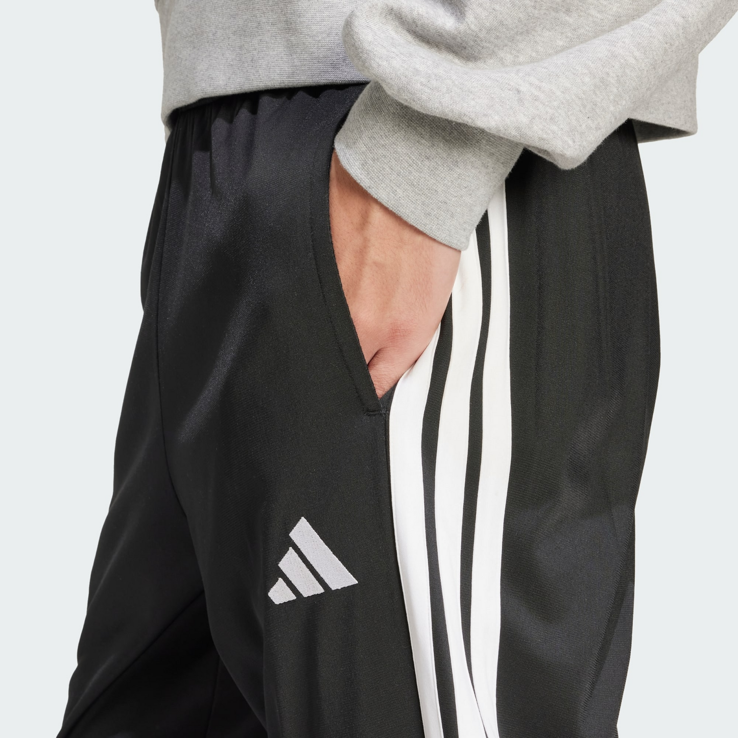 3-Stripes Tricot Regular Tapered Track Pants | Adidas | Men | Trozer |