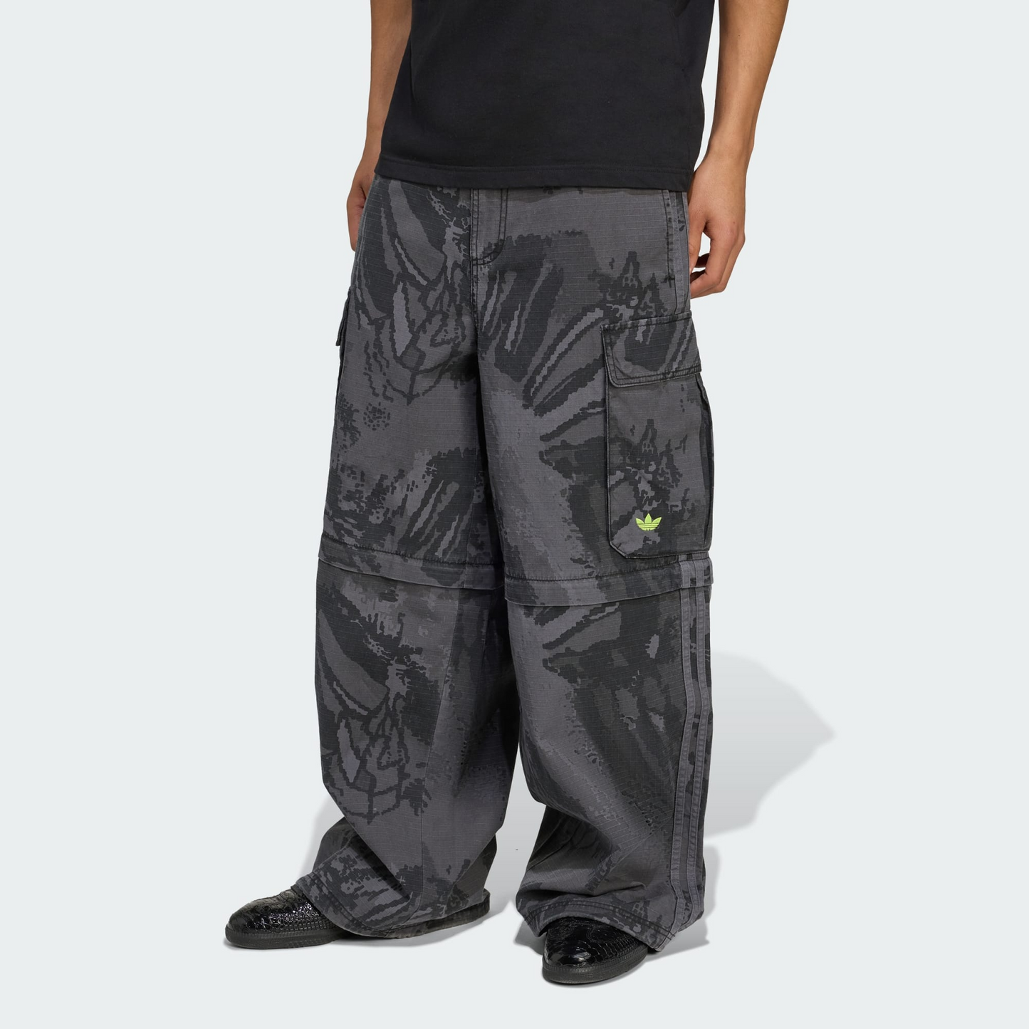 Zip-Off Cargo Pants | ADIDAS | WELLSTOW | MEN | PANT |