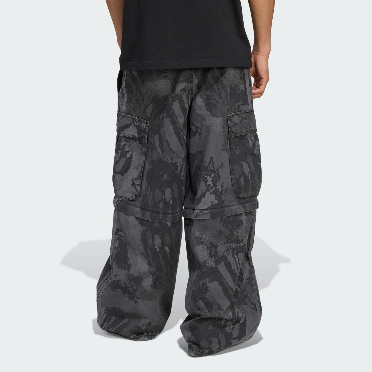 Zip-Off Cargo Pants | ADIDAS | WELLSTOW | MEN | PANT |