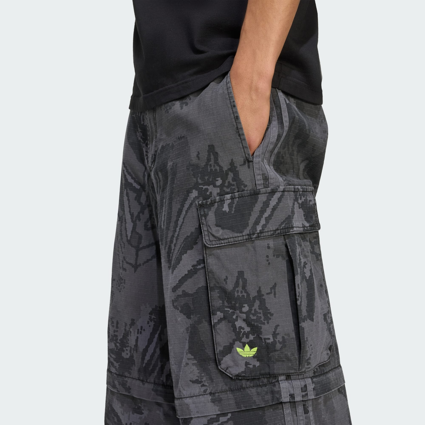 Zip-Off Cargo Pants | ADIDAS | WELLSTOW | MEN | PANT |
