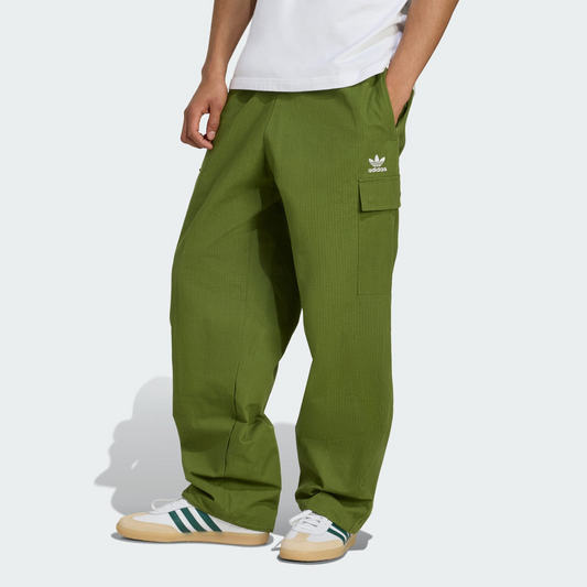 Trefoil Essentials Woven | MEN | WELLSTOW | ADIDAS |